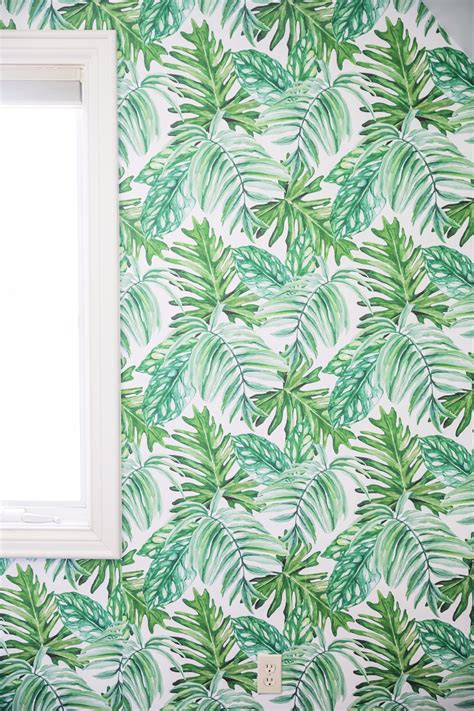 Palm Leaf Wallpaper As A Statement Wall Cute Palm Leaf Tropical Decor