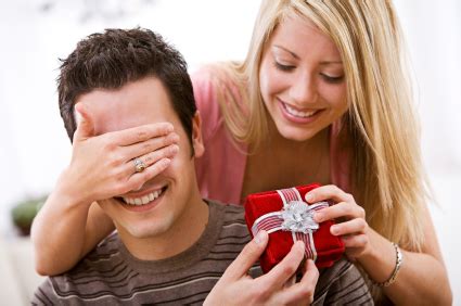 Check spelling or type a new query. A Gift Giving Guide: Boyfriend Edition - GirlsAskGuys