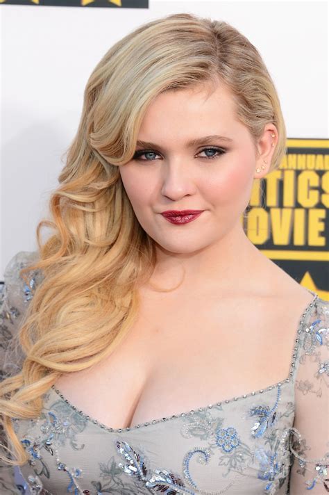 Night shyamalan's science fiction horror film signs (2002), at the age of five. Abigail Breslin - 2014 Critics Choice Movie Awards in ...