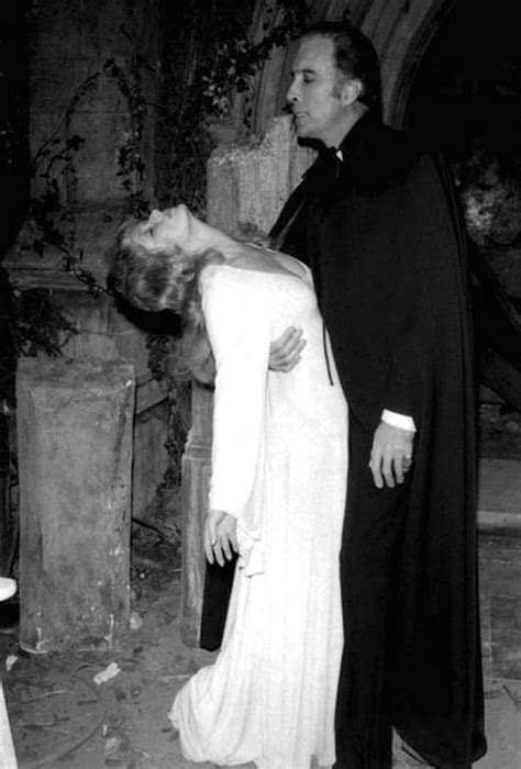 Pin By Darnell Malone On Horror In Hammer Horror Films Dracula