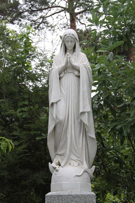 Beautiful Statue Of Mary Mary Statue Virgin Mary Statue Blessed Mother