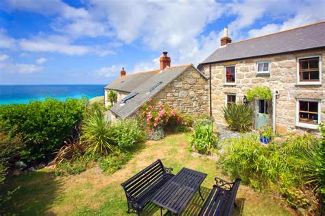 White Rose Traditional Cornish Cottage In An Amazing Location By The