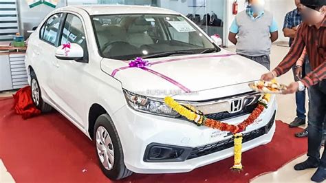 Honda Amaze Bs6 Launch Price Rs 61 L To Rs 996 L Up By Rs 50k