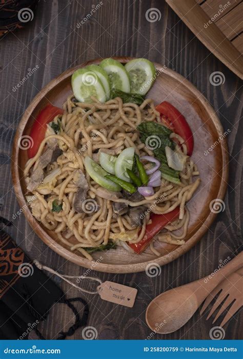 Bakmi Goreng Jawa The Popular Indonesian Dish Of Fried Noodles Royalty