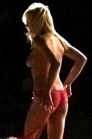 Taylor Atelian Nude Fake Picsninja Club
