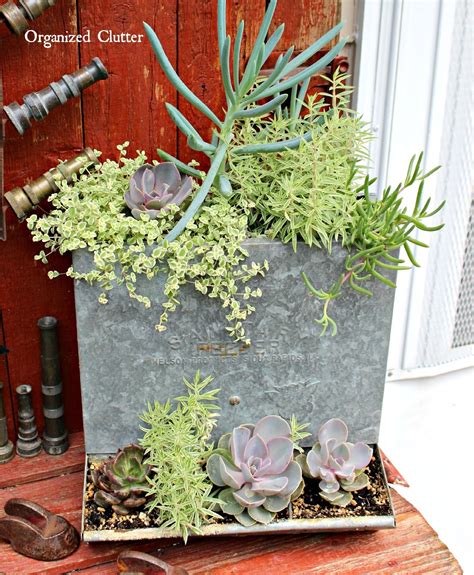 We offer one of the best online gardening accessories catalogs with plenty of everyday staples and clever solutions that help you. Dana's Fun Outdoor Junk Decor & Gardens - Organized Clutter