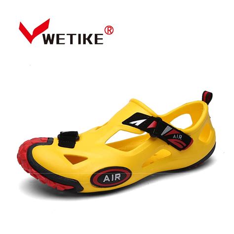 2018 Summer Mens Beach Walking Shoes Breathable Plastic Sandals Outdoor Slip On Mens Slippers