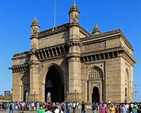 5 Best Places To Visit In Mumbai 2023