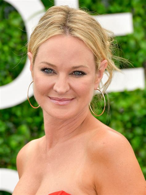 Sharon Case - AlloCiné