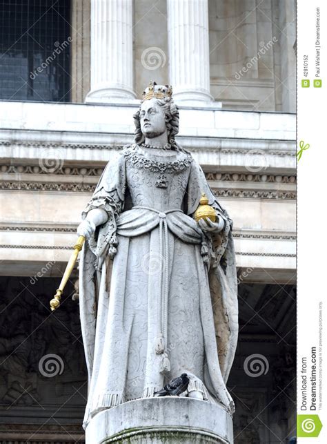 Statue Of Queen Victoria Stock Photo Image Of Church 42810152