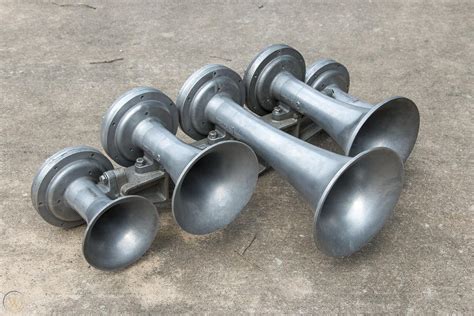 Nathan K5la Train Horn Loudest Air Horns Of Texas Train Horns