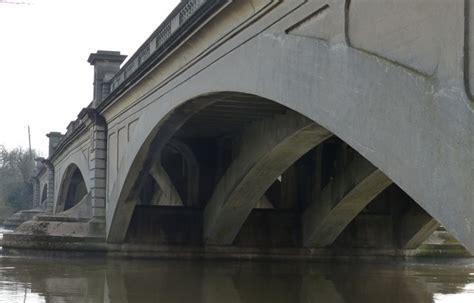 Gunthorpe Bridge Crossing The River © Mat Fascione Geograph