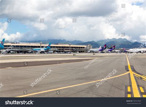 Runway Large Planes Honolulu International Airport Stock Photo