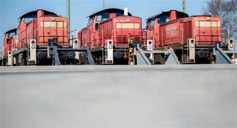 Db Cargo Schließt Milliarden Deal Für Neue Güterloks