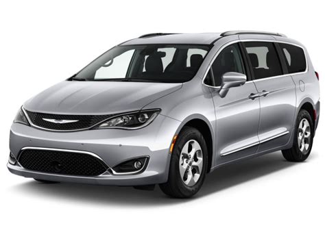 2017 Chrysler Pacifica Review Ratings Specs Prices And Photos The