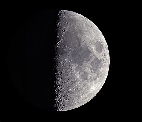 Luna En Cuarto Creciente Fases Fotos Astronómicas