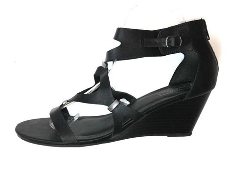 Xoxo Womens Sees Wedge Strappy Sandals Size Black Ankle Strap Xoxo