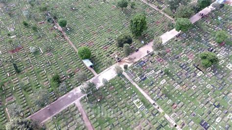 Tempat Pemakaman Umum Karet Bivak Jakarta Foto 1 1685505