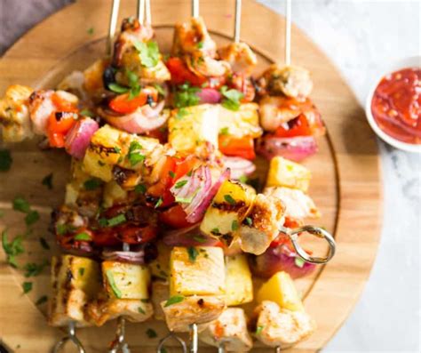 Add the soy sauce, ginger, minced garlic, and 2 tablespoons of bbq sauce to the bag. Pineapple Chicken Kabobs - LemonsforLulu.com