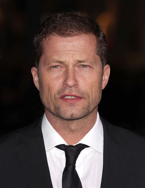 Til schweiger is a german actor, director, producer, and writer, who is probably best known to u.s schweiger became a star in germany in 1997 for writing and playing the lead in the crime comedy. Til Schweiger: Vermögen & Einkommen des TV-Stars (2021)