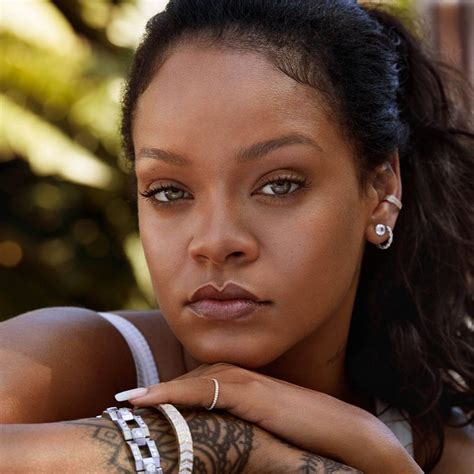 Rihanna Presenta Fenty Skin Desde Dubai Y En El Burj Khalifa Hyde