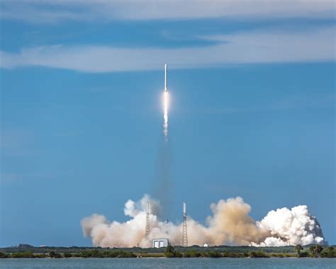The third time was the charm for spacex launching astronauts to space, just like the first two. Free download Wallpaper spacex crs 6 spaceport spaceship ...