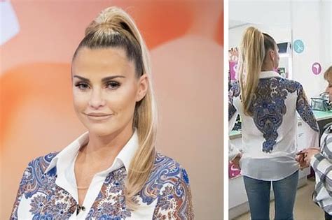 Katie Prices Bum Inspected By Loose Women Rumpologist Who Reads The