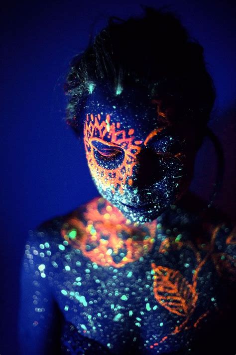 Glowing Effects Of Black Light Photography Light Photography
