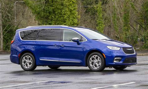 2021 Chrysler Pacifica Hybrid Review