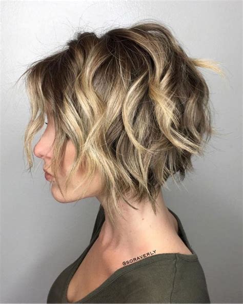 Gorgeous Wavy Bob Hairstyles With An Extra Touch Of Femininity