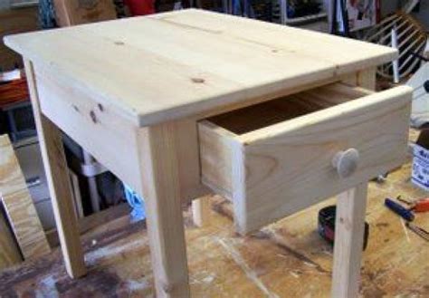 These Free End Table Plans Incorporate A Drawer These Are