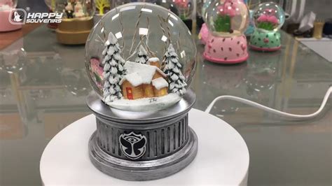 Hot Custom Christmas Snow Globeresin Snow Globe Souvenirsglass Globe