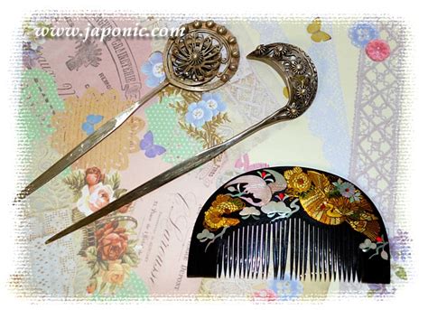 Japanese Antique Silver Hair Pin Kanzashi With Floral Motif 1950s