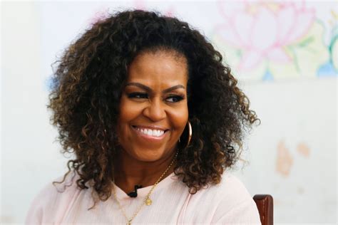 Experts Cheer Michelle Obamas Openness About Hot Flashes And They