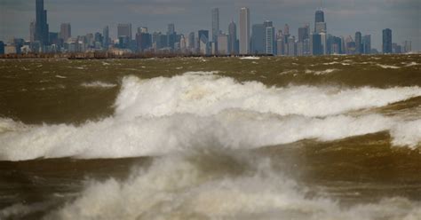 2 Rescued 1 Missing In Lake Michigan Amid High Waves