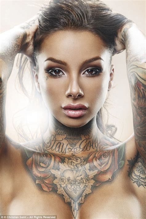 The Stunning Tattooed Us Models Making It Big On The Catwalk Daily Mail Online