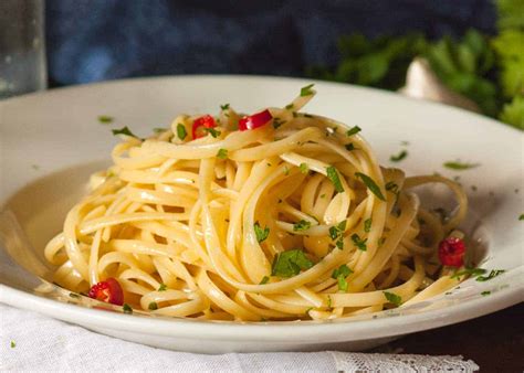 Spaghetti Aglio Olio E Peperoncino Alla Napoletana Ricetta Carbonara