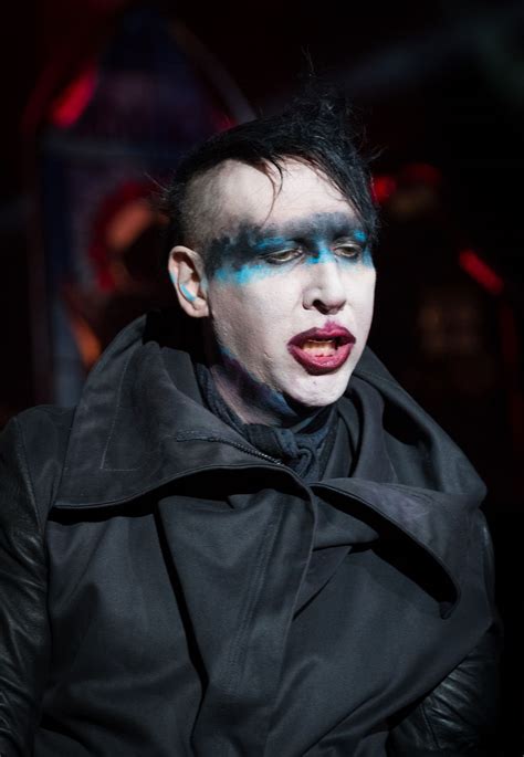 American rock band which has gained notoriety for its extraordinary and outrageous contents, performance and media exposure. Marilyn Manson - Wikipedia