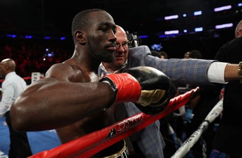 photos terence crawford beats down felix diaz for tko win boxing news