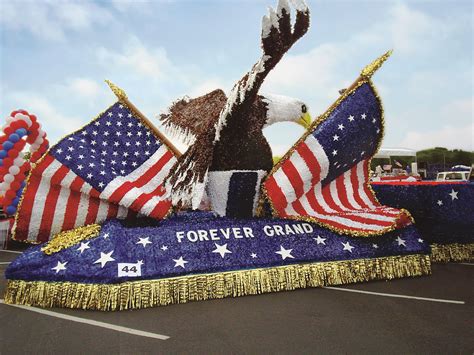 Flags And Eagle Parade Float Create Unique 4th Of July Patriotic Parade