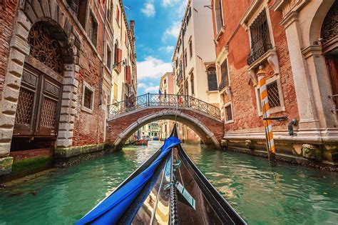 Explore the best of venice in one day. Venice Gondolas