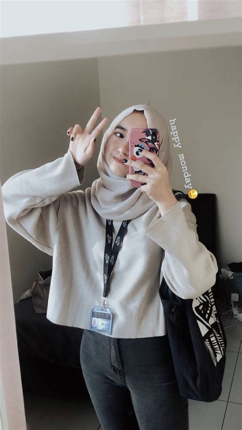 Pin Oleh Mochi Di Inspirasi Ootd Hijab Gaya Berpakaian Model Pakaian