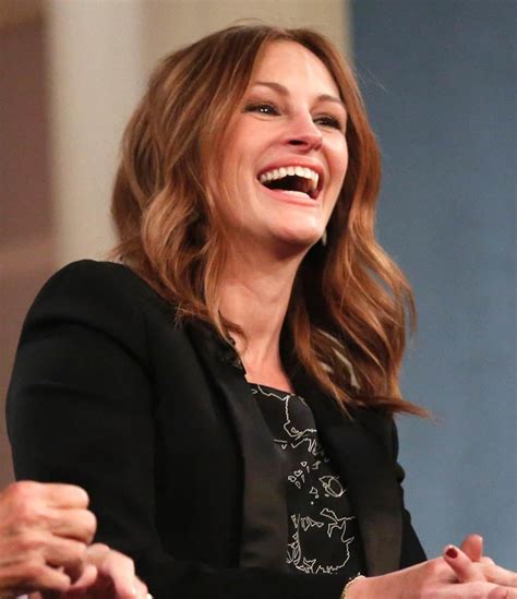 Julia Roberts Reunites With Pretty Woman Cast For 25th Anniversary On