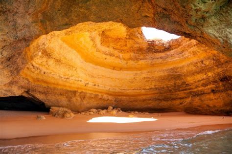 Nos Conseils Pour Explorer La Grotte De Benagil En Algarve
