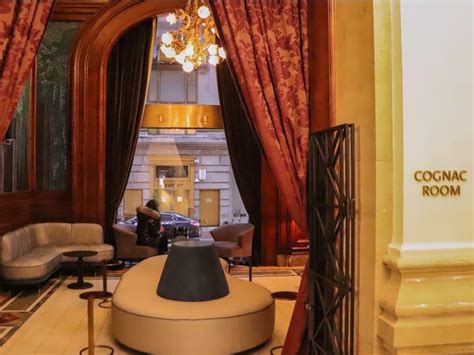 Katie warren top resume reviews / rose anna kaczmarcik : What It's Like Staying at NYC's Top-Rated Hotel: the St. Regis