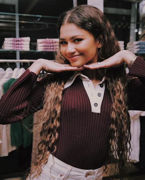 Pin By 𝙚𝙯𝙯𝙞𝙚 On Queen Zendaya Hair Zendaya Coleman Zendaya Style