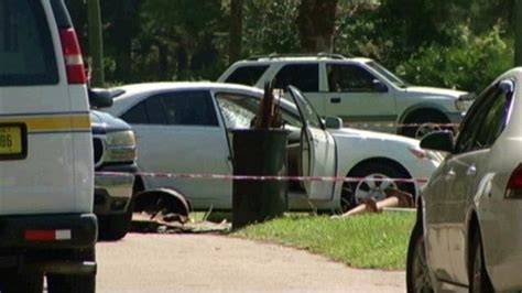 Police Man Shot Wife In Driveway Kills Self