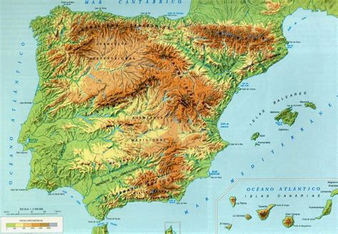 A espanha está dividida em 16 comunidades autônomas e duas cidades autônomas, ceuta e melilla. Mapa fisico España en color