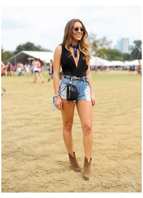 Outdoor Concert Outfit Ideas 2021