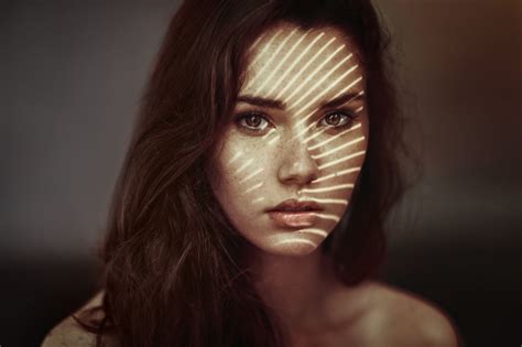 Women Brunette Sunlight Bare Shoulders Freckles Depth Of Field Portrait Simple Background
